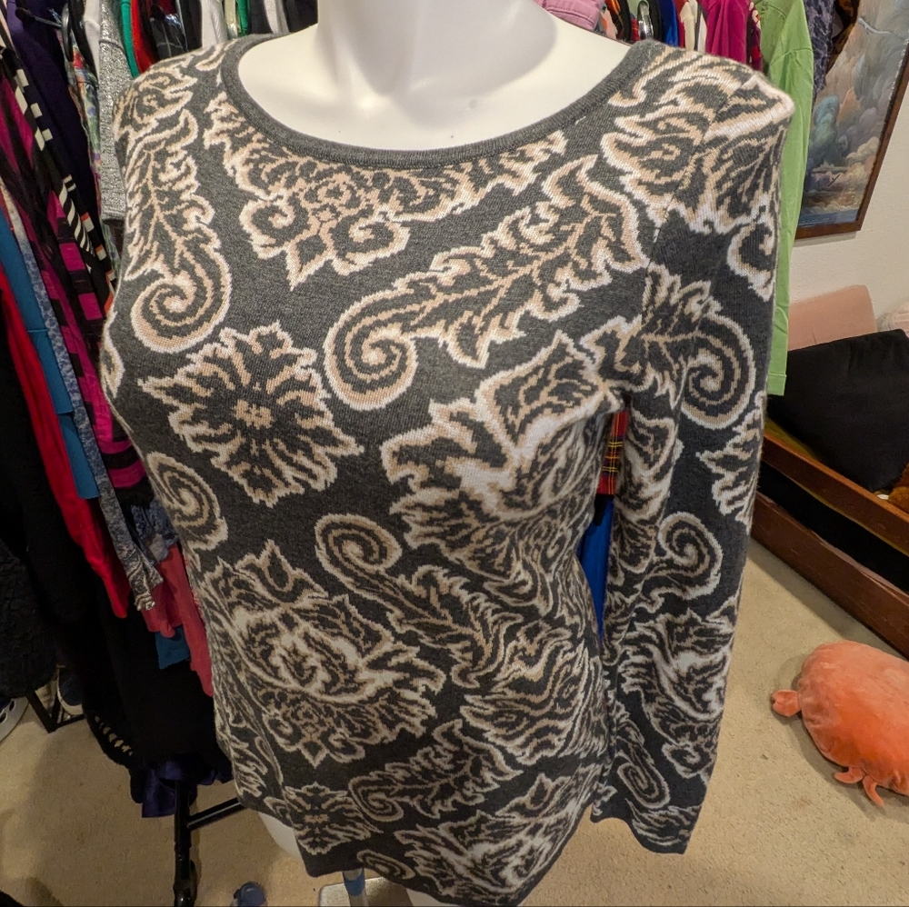 Charter Club Gray and Cream Patterned Sweater - L